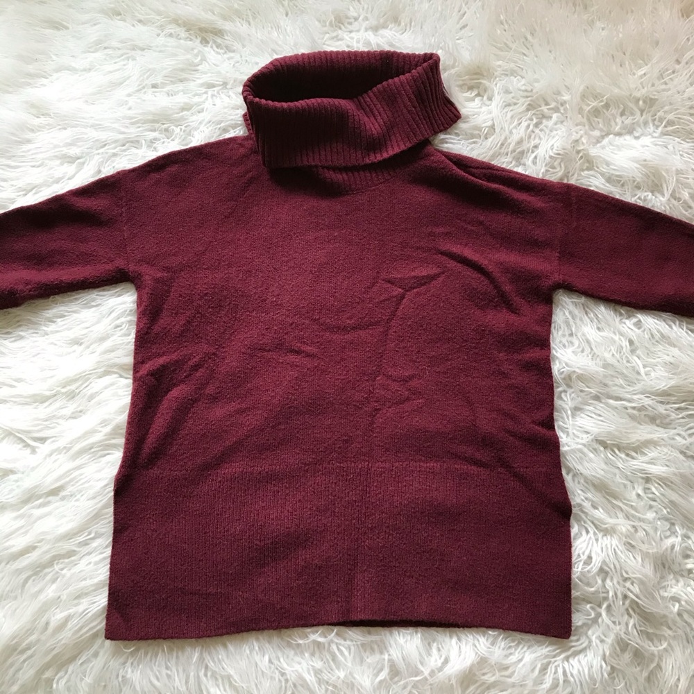NANETTE LAPORE BURGUNDY BOXY‎ TURTLENECK SWEATER